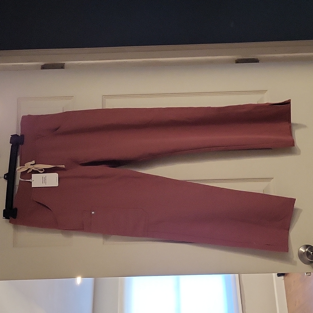 FIGS Mauve Kade Cargo Scrub Pants